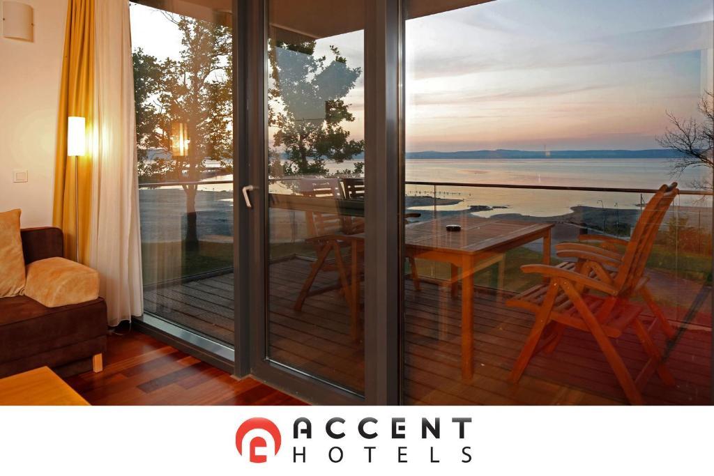 Bl Bavaria Yachtclub & Apartments Balatonlelle Habitación foto